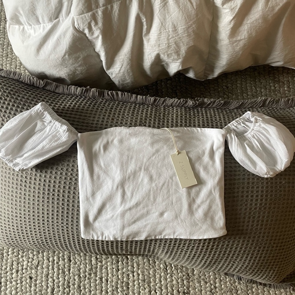 Z Supply white blouse small -Medium new with tags